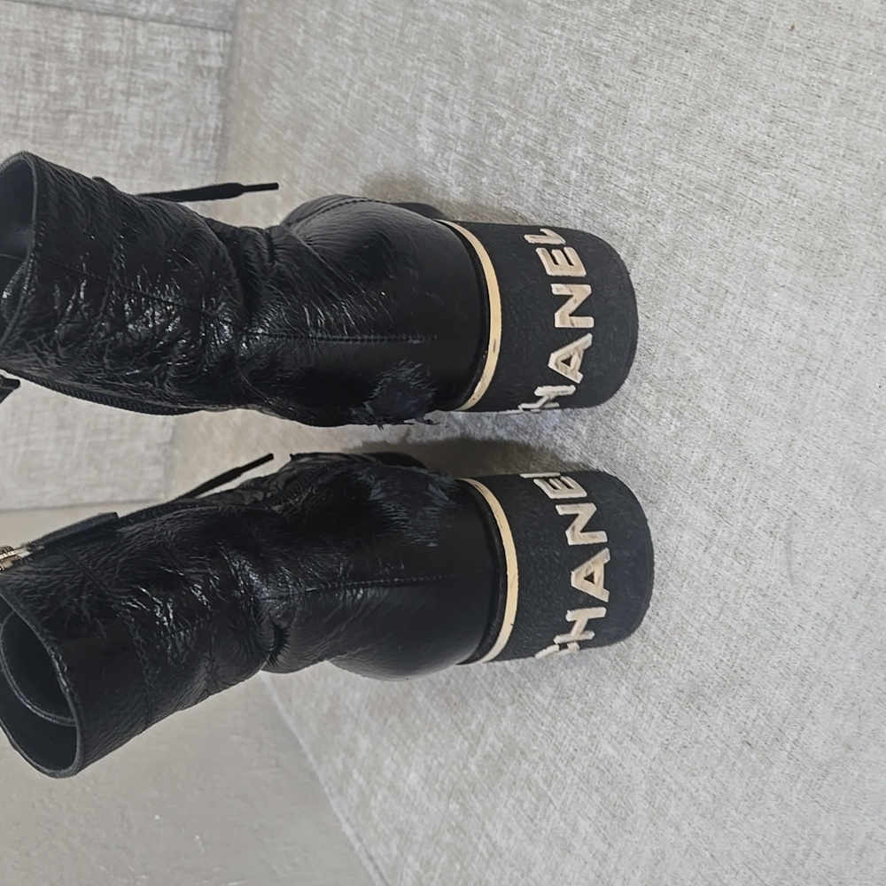 ChanelBlack Leather Women's Boots